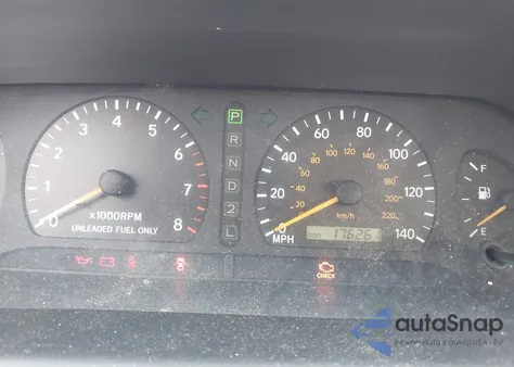 1999 Toyota Avalon Xls z USA, uszkodzony, nr VIN 4T1BF18B2XU333348